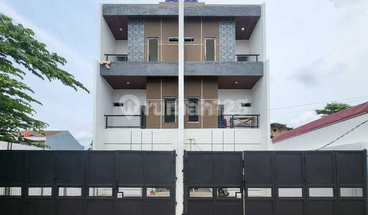 Rumah Brand New 3 Lantai Dijual Kavling Dki Bebas Banjir - 100M2