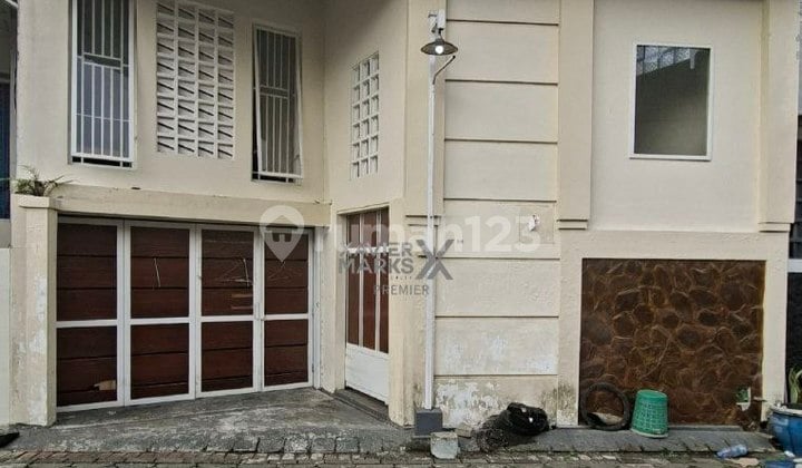 HOUSE IN BUNGA-BUNGA, NEAR UB SUHAT, LOWOKWARU, MALANG CITY