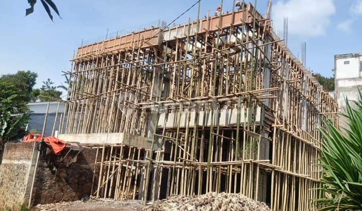 Villa with Progressing Construction, Cool Air in Awiligar