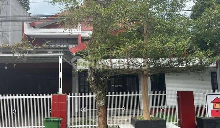 Rumah Strategis dengan Lingkungan Nyaman dan Tenang di Cikutra