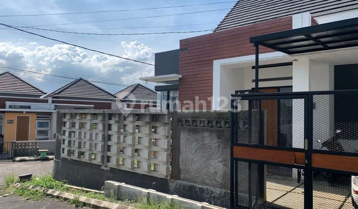 Rumah Minimalis Nyaman di Ujungberung Siap Huni