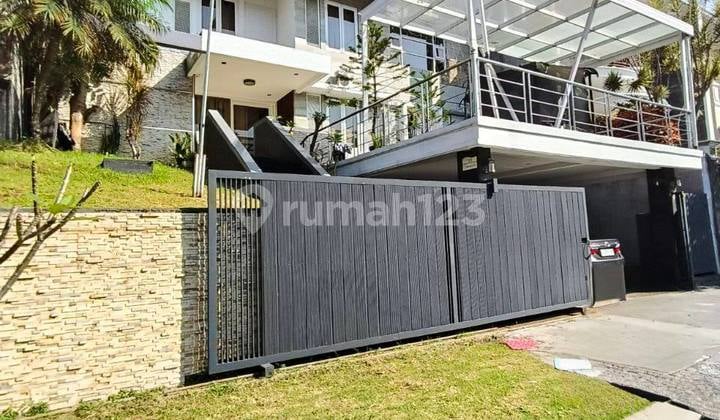 Rumah Mewah Siap Huni Full Furnished di Kawasan Elite Setra Duta