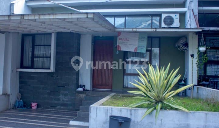 Rumah Minimalis dalam Cluster Siap Huni Area Kodya Jatihandap
