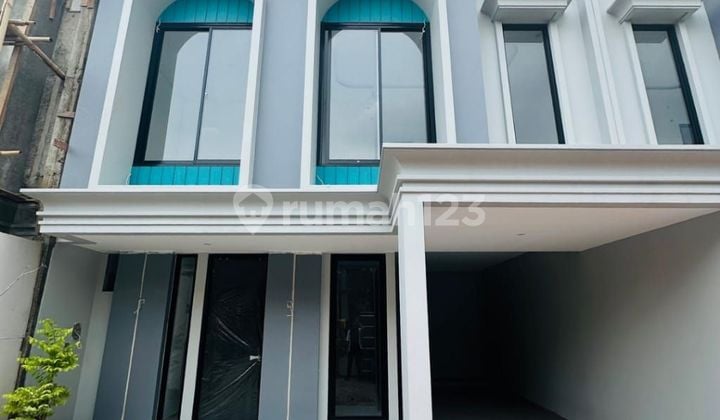 Brand New House American Classic Design At Cipayung Jak-Timur