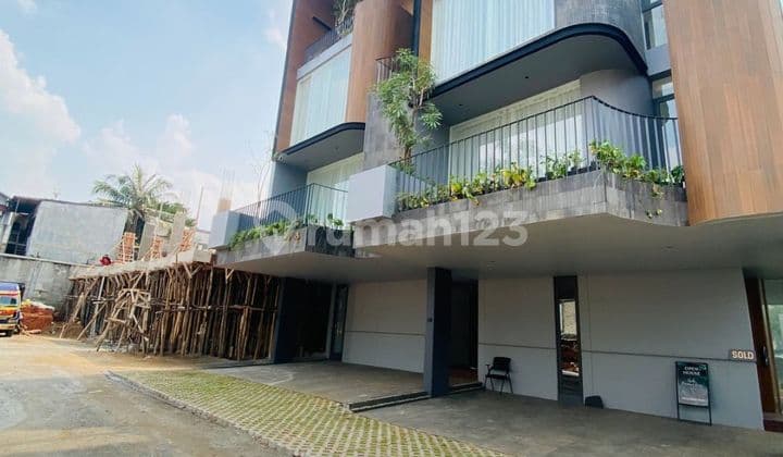 Brand New Luxury House Di Kemang - Limited Units Available !!!