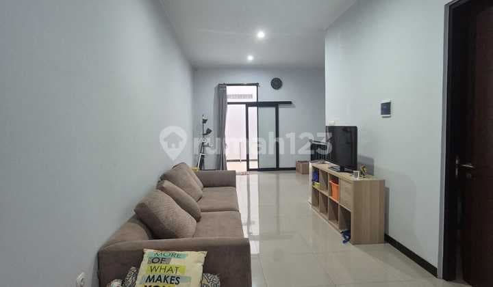 Rumah Bagus Jarang Ada di Taman Kopo Indah 5, Sherwood