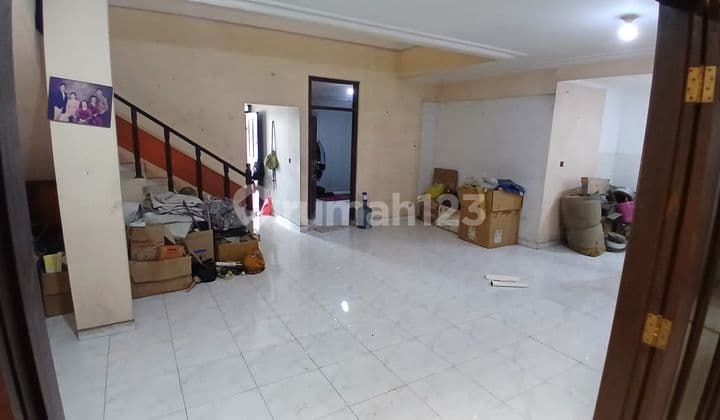 Rumah 2 Lantai di Mainroad Taman Kopo Indah 1 Bandung