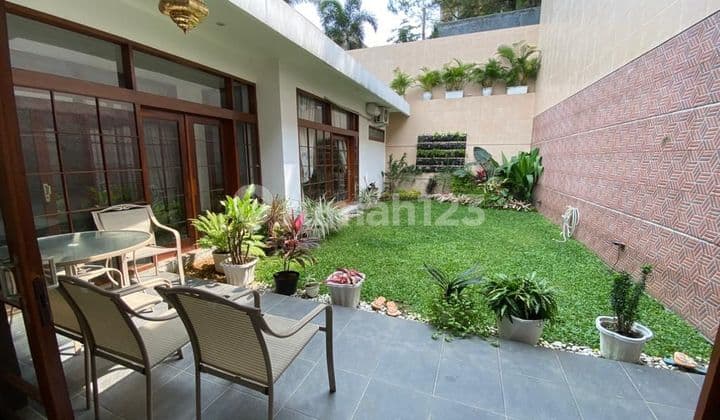 Jual Rumah 2 Lantai Udara Sejuk Setra Sari Bandung