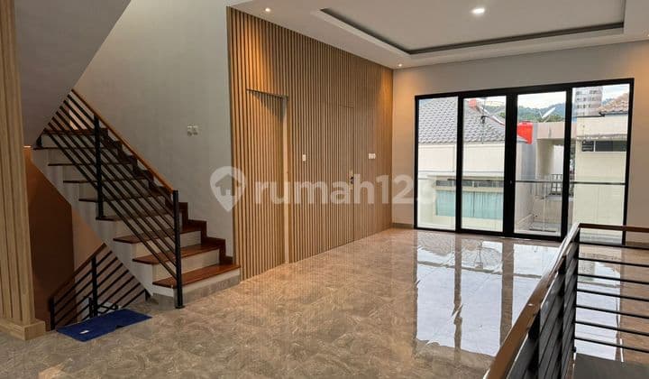 Rumah Modern Tenang Asri dan Nyaman Dalam Cluster di Kawasan Dago Bandung