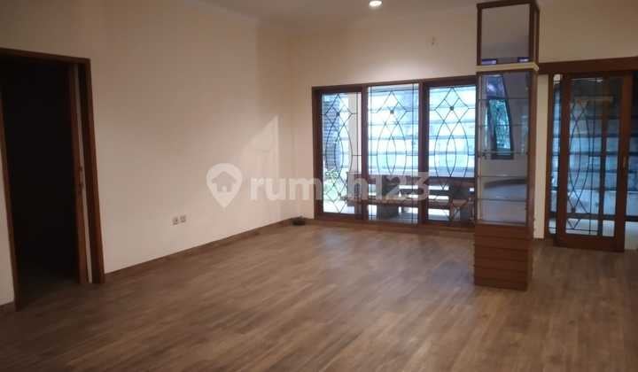 Rumah Bagus 2 Lantai Siap Huni di Batununggal Bandung