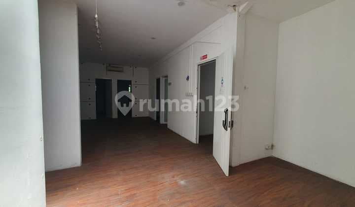 Premium Shop House Semi Furnished Main Road Bkr (Suitable for Clinic)
