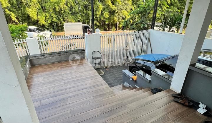 Rumah Mewah Hoek Long Beach Pik