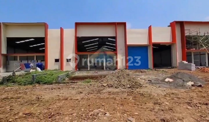 New Building Factory with Container Access in the Millennium Area of Panongan