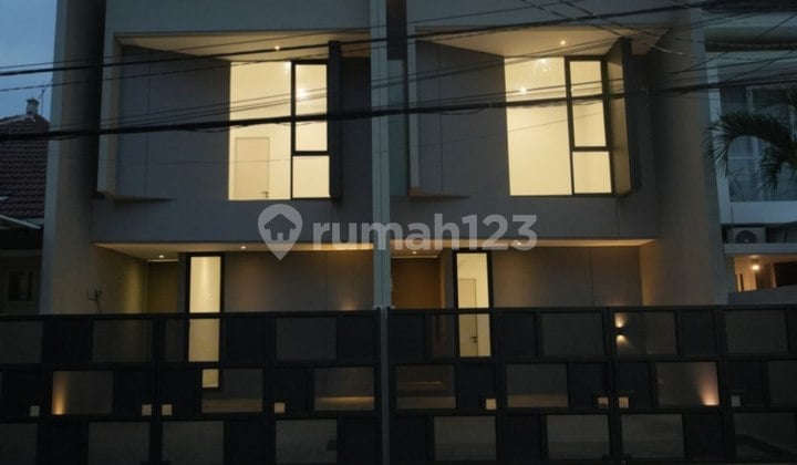 Rumah Baru Rungkut Mapan Modern Minimalis 2 Lantai SHM