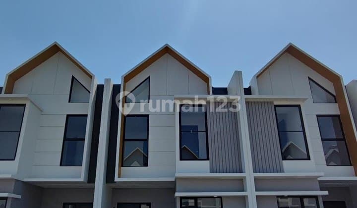 Rumah Eastern Park 3Kt Semi Furnish HGB