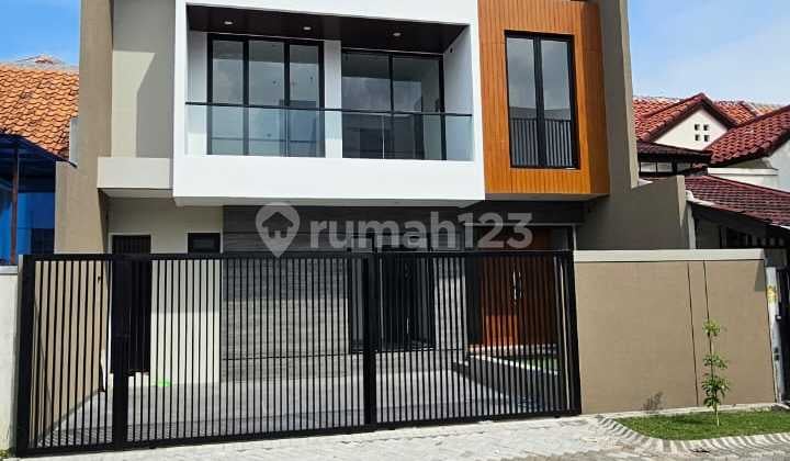 Rumah Taman Puspa Raya Citraland Bagus Terawat SHM