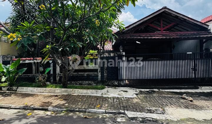 DIJUAL LAHAN BONUS BANGUNAN 1 LANTAI DI KOMPLEKS TERDEPAN DI CINERE