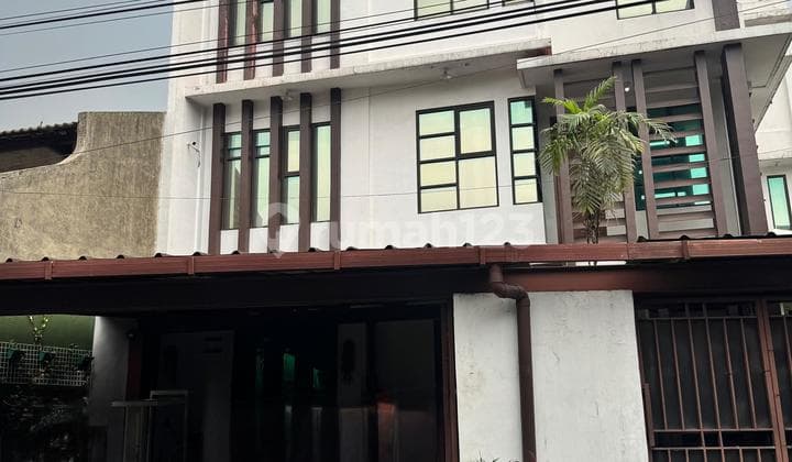 Nice 3-Story Semi-Furnished House with SHM in Cipete, South Jakarta