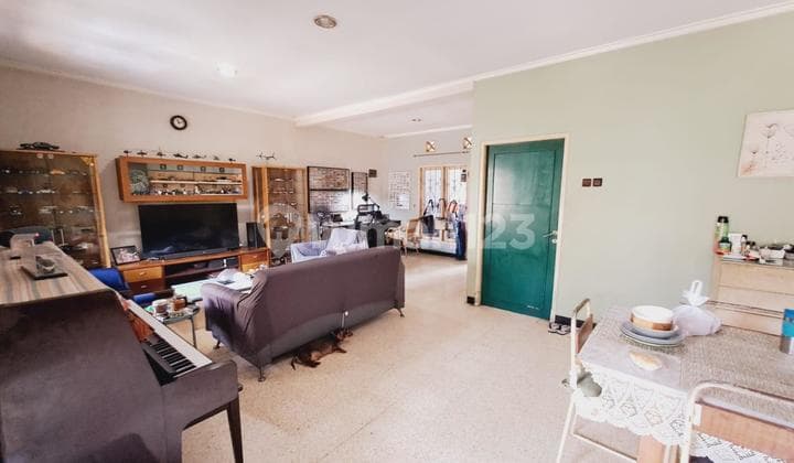 Jual Rumah Bagus Semi Furnished SHM Cawang, Jakarta Timur