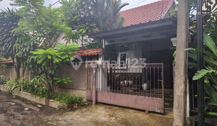 Rumah Disewakan Bagus Semi Furnished SHM Bumi Pusaka Cinere, Depok