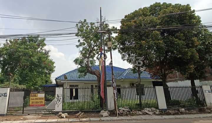 Di Jual Rumah Area Komersil Jalan Jambu Ciputat Timur