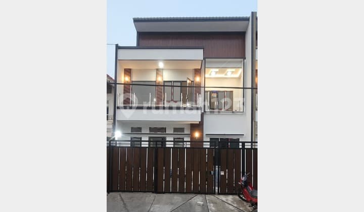 Rumah Baru di Nusa Loka Bsd, Tangerang Selatan