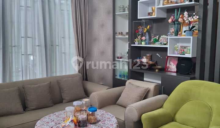 Rumah Bangunan Muda Siap Huni Di Gegerkalong