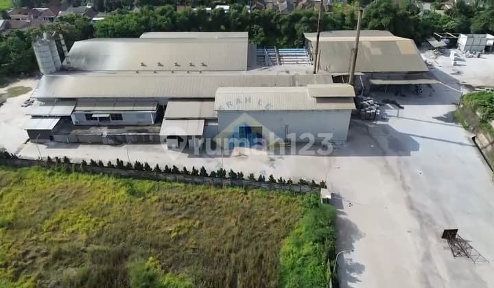 Turun Harga! Pabrik + Mesin Lengkap Cikande - 3,3Ha di Kawasan Industri Jawilan - Cikande.