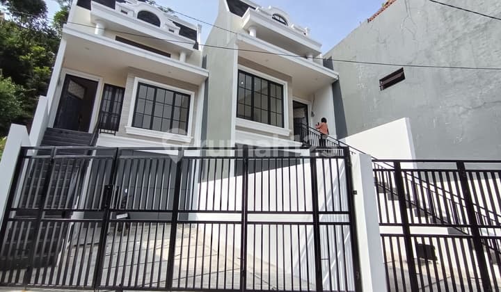 Rumah Klasik Baru 1lt Tanah Luas Area Bandung Utara