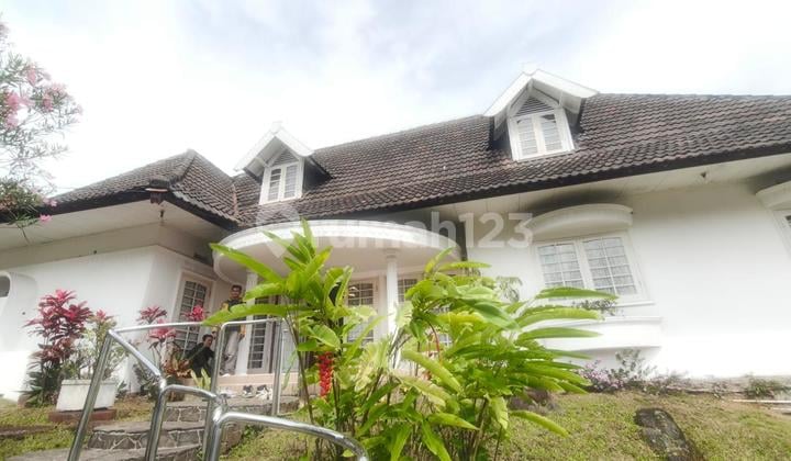 Rumah Besar Luas Terawat Harga NJOP Setrasari Indah Bandung