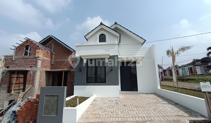 Jual Rumah Klasik Sejuk Cluster Beverly City View Cimahi