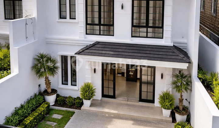 Jual Rumah Klasik Tropis di Komplek Arcamanik Bandung