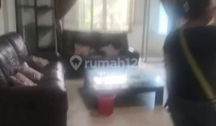 Jual Cepat Apartment Lantai Rendah . Berada Dipusat Perbelanjaan Mangga Dua Square Dan Area Perbelanjaan Grosir. Hanya 15 Menit Ke Taman Impian Jaya Ancol. 15 Menit Ke Stasiun Kereta Api Kota. 10 Menit Masuk Tol Arah Pik Dan Bandara Soeta