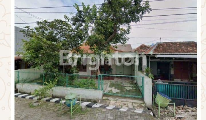 FOR SALE: TOWNHOUSE IN THE CITY CENTER