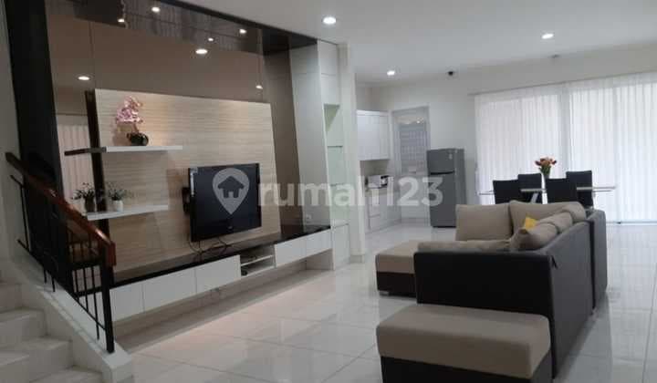 Hot Deal Rumah Exclusive De Park
