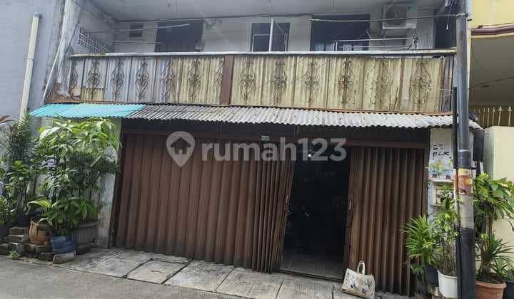 Rumah Lokasi Strategis Talib Krukut Jakarta Barat