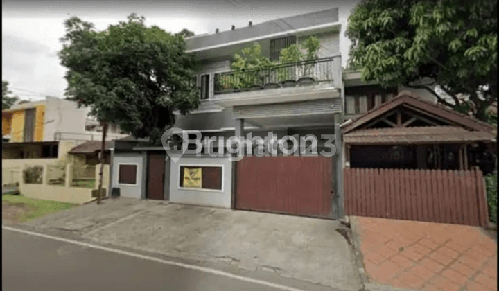 RUMAH 3 LANTAI BSD LAHAN LUAS SEMI FURNISHED SIAP HUNI LOKASI STRATEGIS