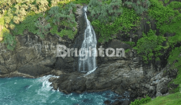 A SERENE AREA BY THE SEASIDE, PERFECT FOR VILLAS OR GLAMPING