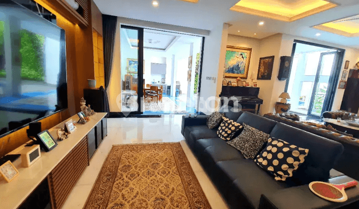 RUMAH 3 LANTAI PLUS ROOFTOP KEMANG JAKARTA SELATAN MEWAH MODERN INVESTASI PROPERTI ELITE