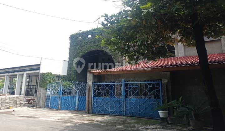 Rumah Luas, Bagus, Lokasi Strategis, Sertifikat Hak Milik,