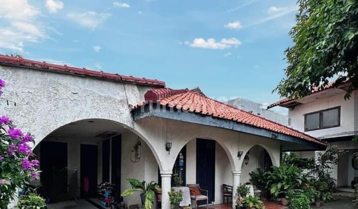 Premium Residence Salemba - Land Area 1,494 M² | 5 Bedrooms 5 Bathrooms | Freehold Certificate