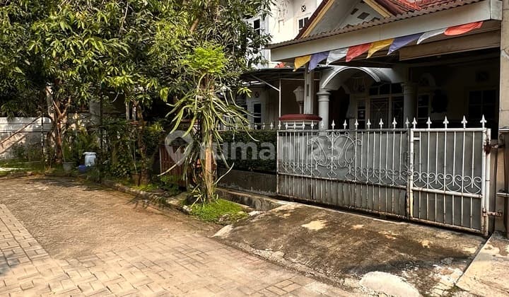 2-Story Corner House in Jatijajar Depok, Safe, Comfortable, Strategic Location