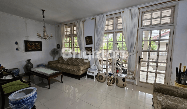 RUMAH 2 LANTAI BINTARO SEMI FURNISHED NYAMAN AMAN BEBAS BANJIR STRATEGIS