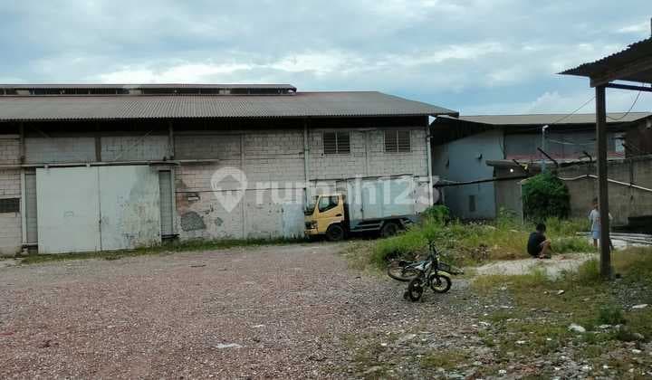 For rent: Warehouse in Jurumudi Dalam, one area with one main gate, Kalideres, West Jakarta. There are 4 warehouses available.