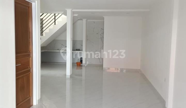 Disewa Rumah Baru Full Renovasi Citra 5 Jakarta Barat