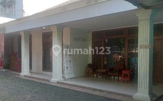 Rumah Komersial Kost di Jalan Raya Pengadegan Selatan