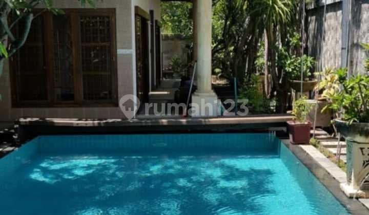 Villa Mewah 4 Kamar di Renon LT 600M² Area Tukad Balian