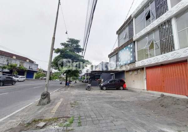 For Sale 3-Story Row Shop on Main Mahendradatta Street,