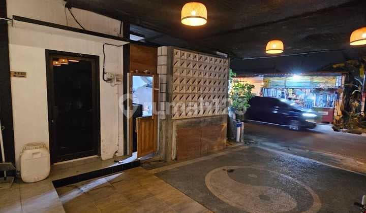 For Rent: Complete Cafe with Coffee Machine & Furniture