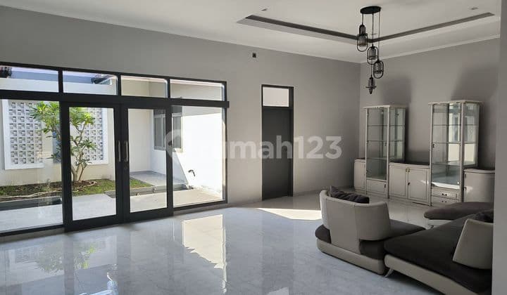 Rumah Dijual L Renovasi Total di Kompleks Taman Mutiara